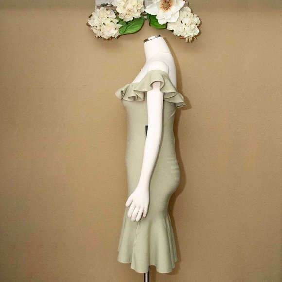 NWT Express Body Con Ruffle Off The Shoulder Mini  Sweater Dress size M - Picture 2 of 8